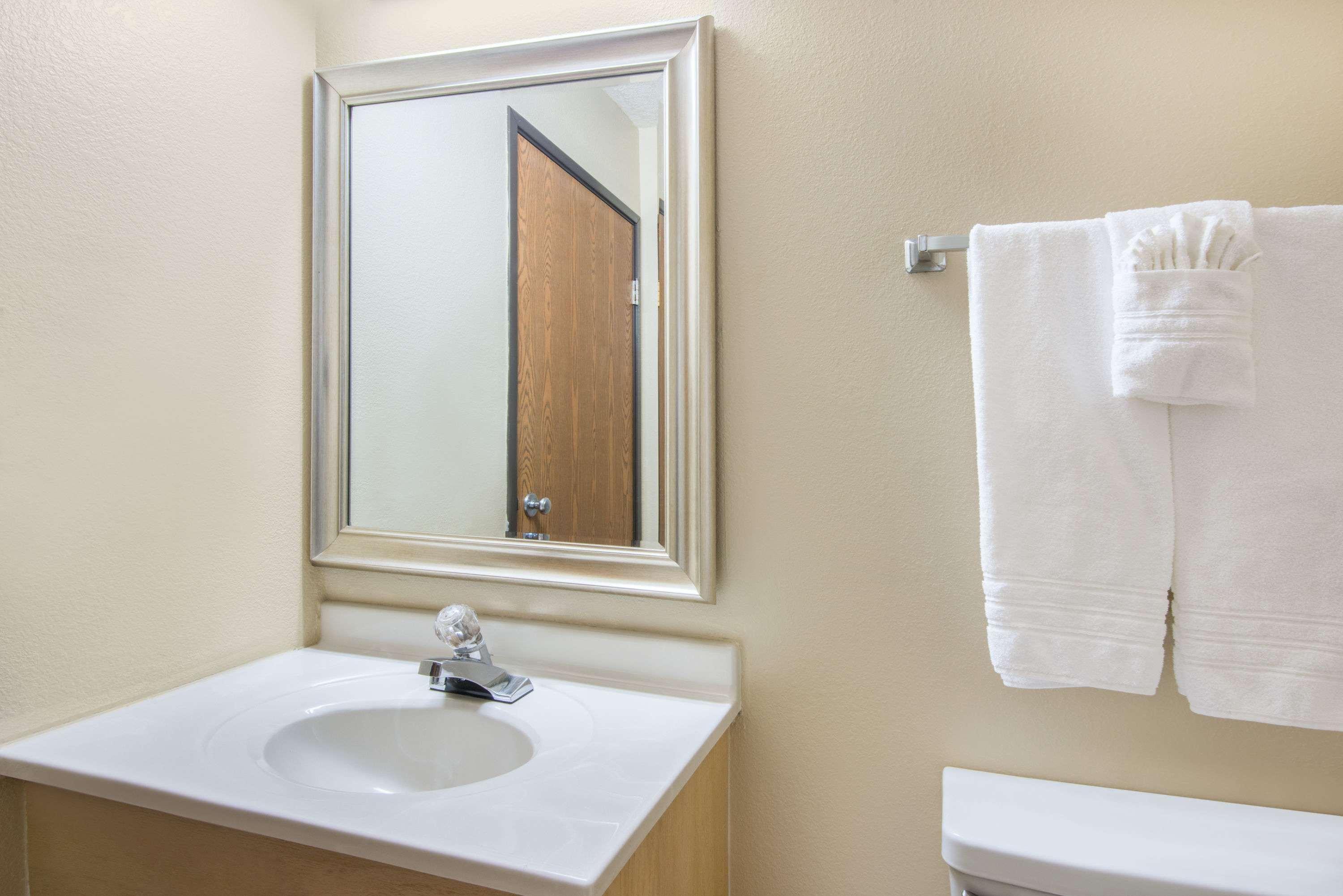 Motel Super 8 By Wyndham Portales Zewnętrze zdjęcie